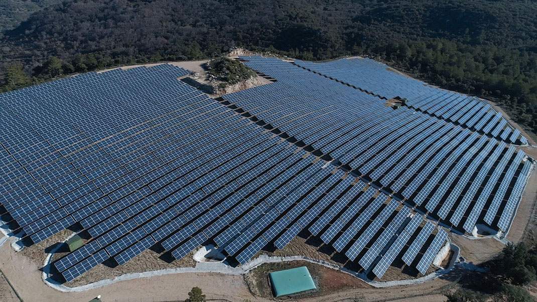centrale-au-sol-photovoltaãque-stories-La-Tour-sur-Orb centrale-au-sol-photovoltaãque-stories-La-Tour-sur-Orb