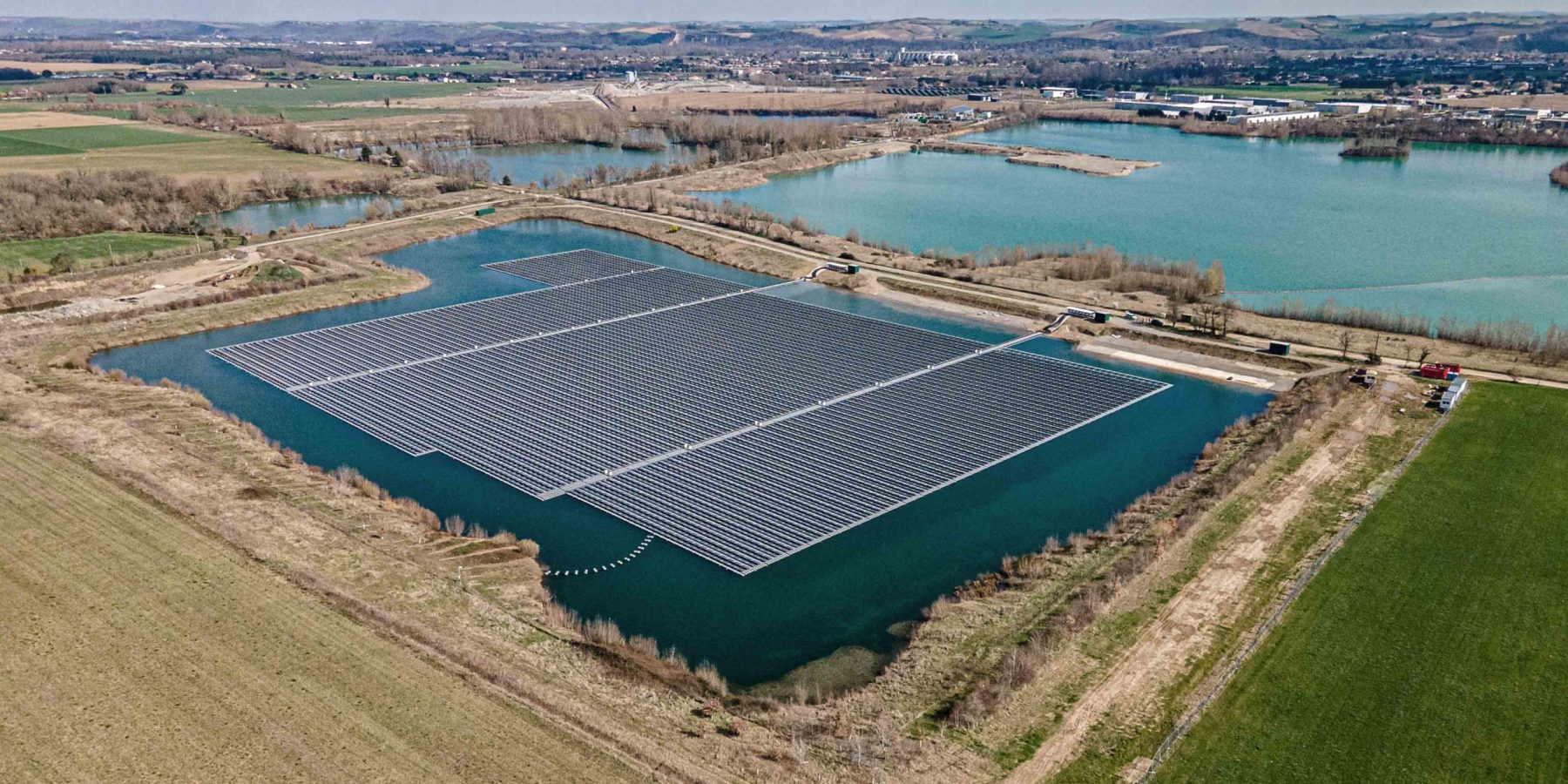 centrale-photovoltaïque-references-peyssies-carrousel 1