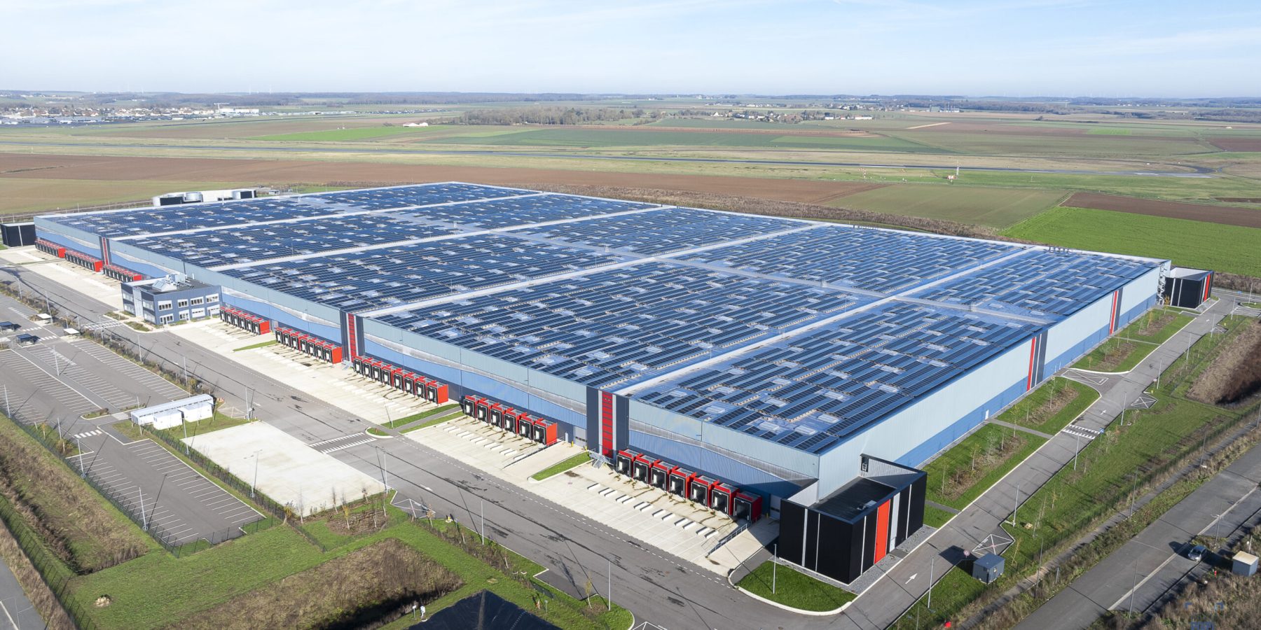 Toiture solaire sur bâtiment à Beauvais